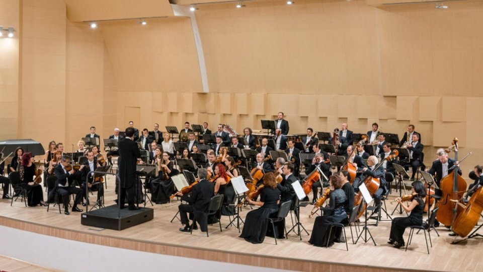 Celebra lucrare "Carmina Burana", aleasă pentru deschiderea stagiunii la Filarmonică, la finalul lunii