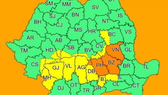 Cod galben de precipitaţii însemnate cantitativ şi intensificări ale vântului, la munte