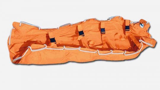 Targă cu vacuum pentru transportul răniților, la Salvamont Brașov