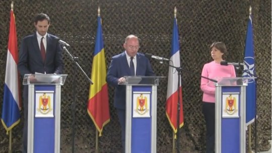 Miniștrii de externe din Franța și Țările de Jos, la baza militară Cincu