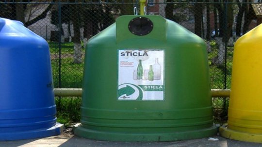 Brașovenii plătesc 3 lei în plus pentru gunoi