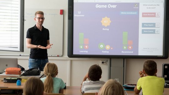 Echipamente IT pentru școli, cumpărate cu bani de la bugetul local, nu cu fonduri europene