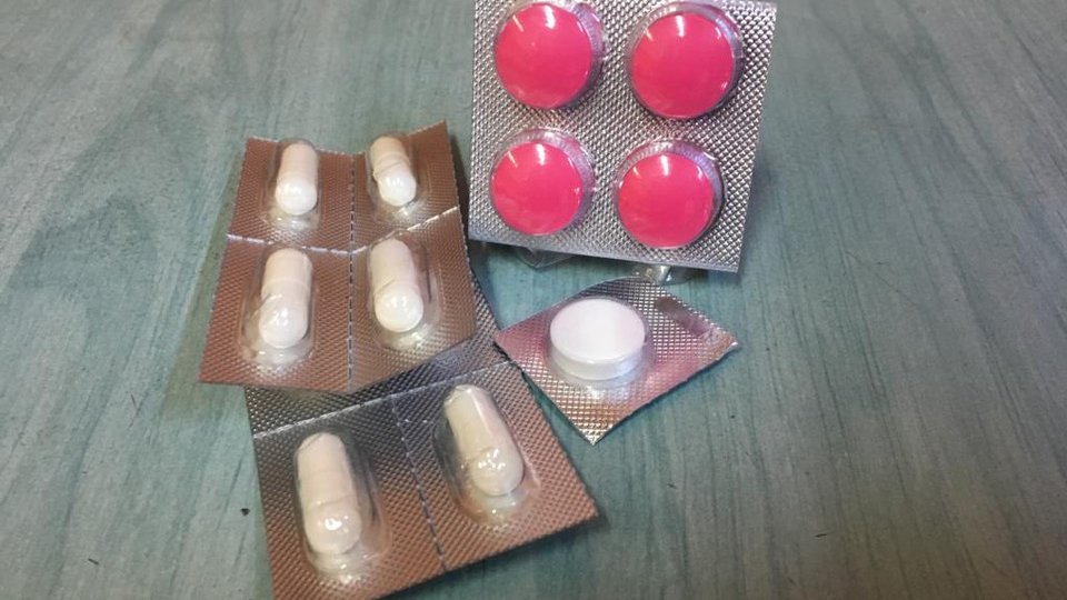 Medicamente expirate, colectate și de spitale