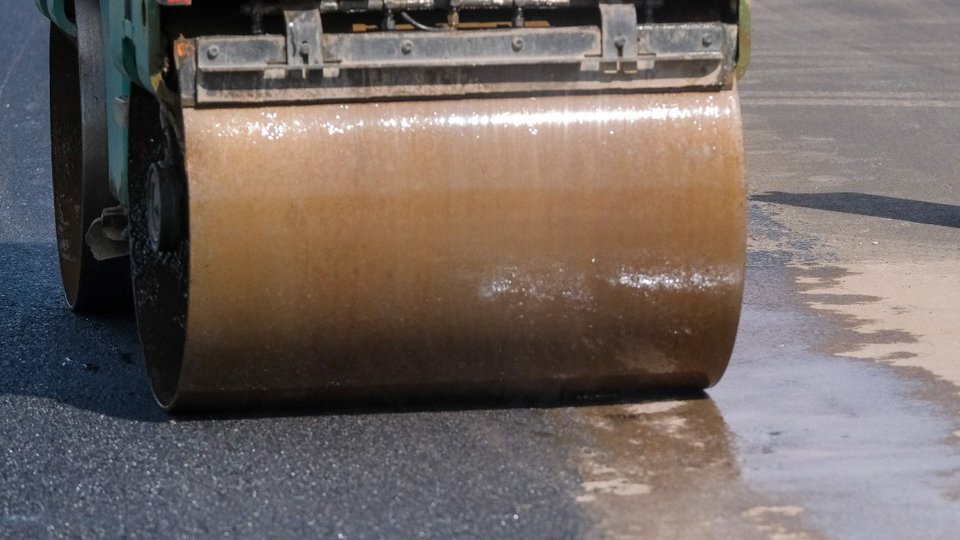 Ajutor financiar de la Ministerul Dezvoltării pentru refacerea drumurilor din Vama Buzăului