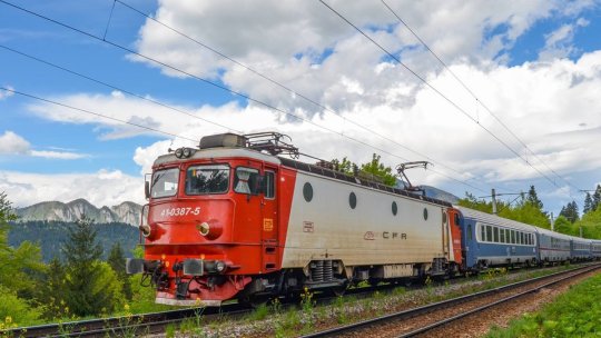 Bani pentru pensionarii care nu au folosit tichetele de călătorie cu trenul