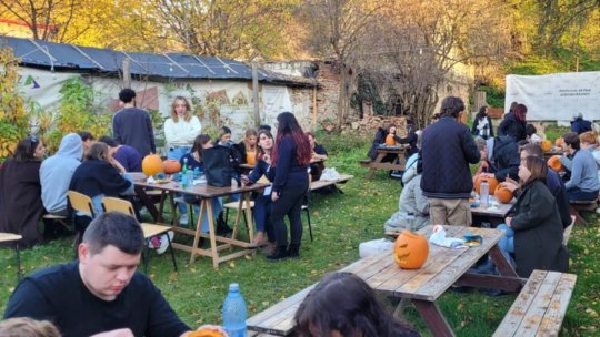 Peste 800 de studenți din Europa participă la "Halloween în Transylvania"