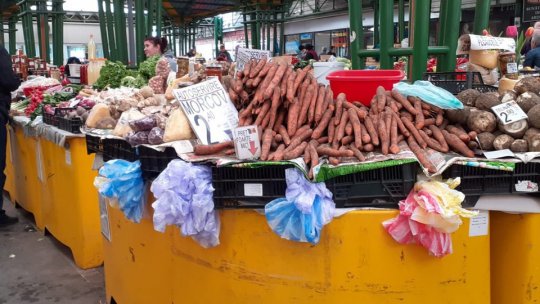 Comercianții din piețele brașovene, și amendați și cu banii confiscați