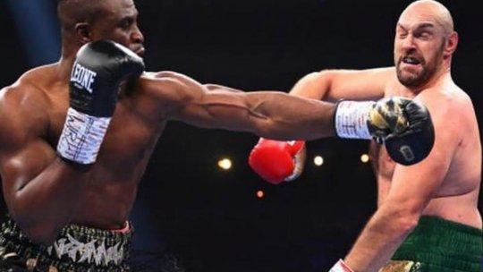 Francis Ngannou, antrenat de legendarul Mike Tyson, a fost învins de Tyson Fury