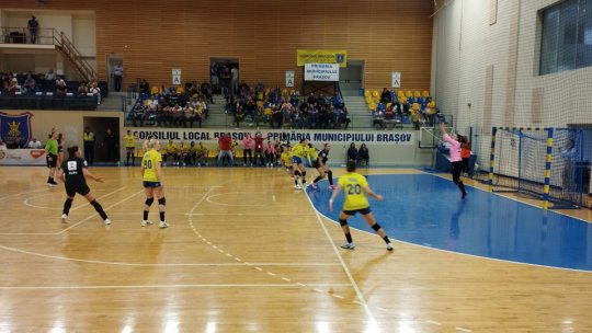 Handbalistele de la Corona Brașov au suferit a treia înfrângere consecutivă