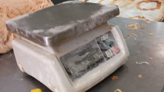 Patiserie amendată din cauza igienei precare la locul de gătire