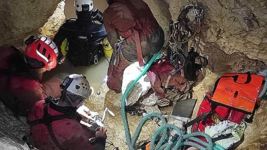 O noua descoperire în Masivul Piatra Craiului, cea mai adâncă peşteră din România