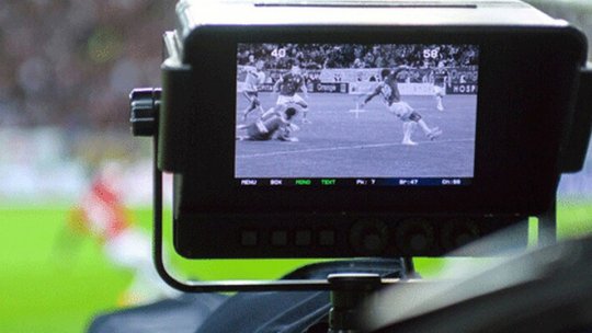 Când se joacă Dinamo - FCSB. Programul etapei a 17-a a Superligii