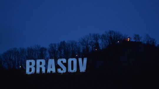 Literele de pe Tâmpa vor fi colorate, astăzi, în albastru. Care este motivul?