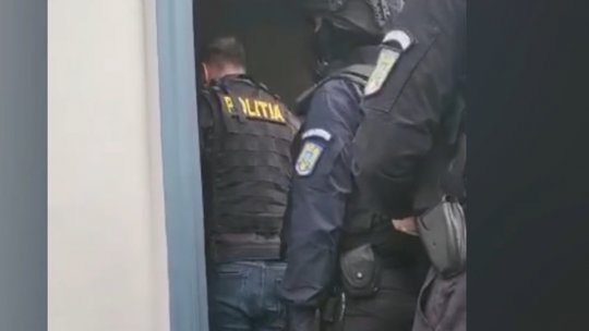 Percheziții pentru evaziune fiscală cu mașini second hand