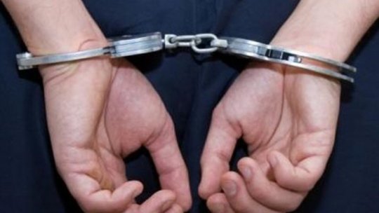 Tâlhărie, duminică seara, în municipiul Brașov. Trei suspecți au fost arestați după ce au furat peste 40.000 de lei de la un brașovean. Banii nu au fost recuperați