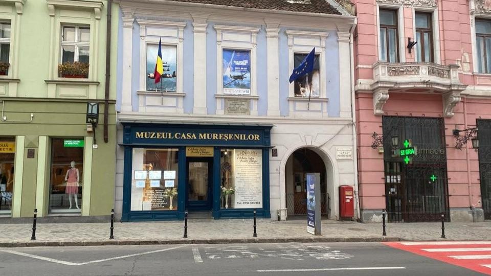 Expoziție aniversară la Casa Mureșenilor