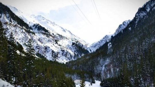 Pe Transfăgărășan se circulă în condiții de iarnă