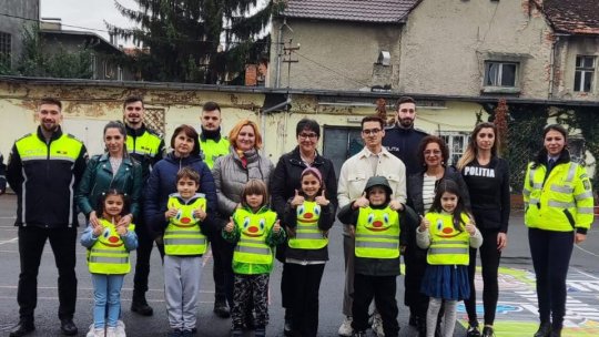 Polițiști brașoveni, în vizită la elevi