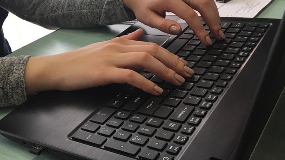 Muncă de acasă, la mare căutare la final de an