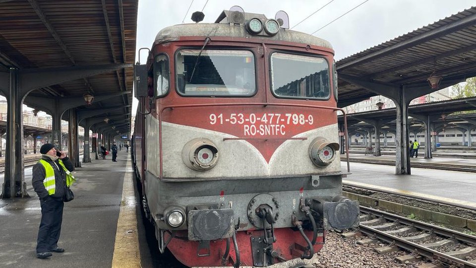 Zeci de locomotive și vagoane vor fi recondiționate, prin PNRR