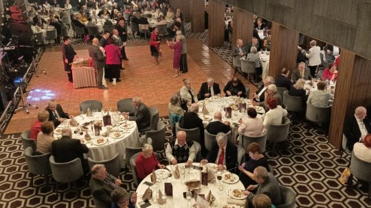 121 de cupluri care au împlinit 50 de ani de căsătorie sărbătoresc în această seară "Nunta de Aur"