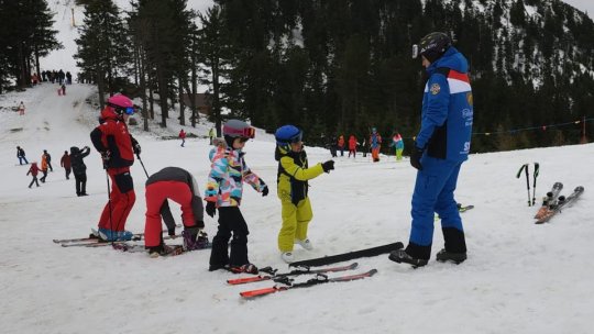 Mii de oameni au explorat deja pârtiile din Poiana Brașov, de la debutul sezonului de schi 2023-2024