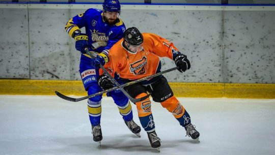 Corona a învins pe Fenestela, în Campionatul Național de hochei