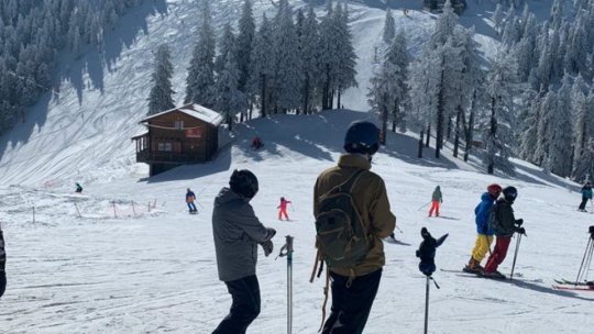 Atenție, schiori! Zăpadă de primăvară, astăzi, în Poiana Brașov