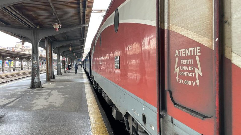 CFR va pune în circulație un tren suplimentar, pe ruta Brașov - București Nord, pe 2 ianuarie