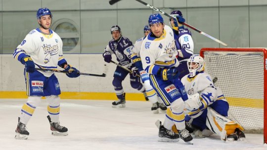 HOCHEI: Corona Brașov, victorie în Ungaria, în Erste Liga