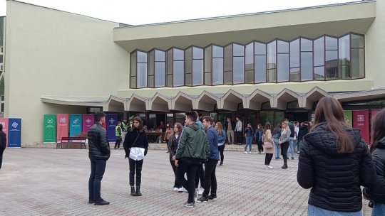 10% dintre studenții Universității Transilvania din Brașov beneficiază de burse sociale și alte forme de sprijin material