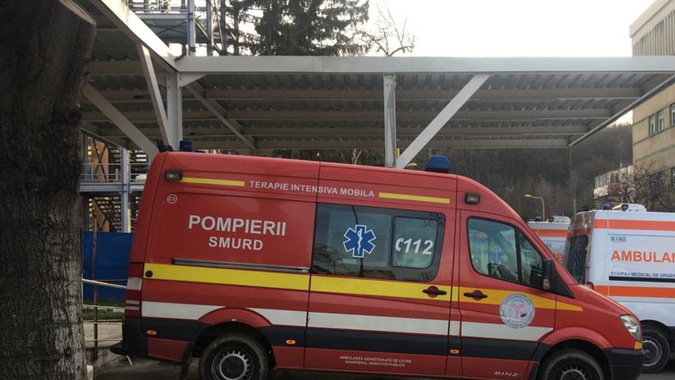 Autoturism răsturnat pe str. Zaharia Stancu, luni dimineața