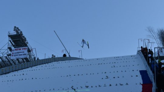 Cupa Mondială de Sărituri cu Schiurile a debutat la Complexul Olimpic de la Râșnov cu calificările fetelor