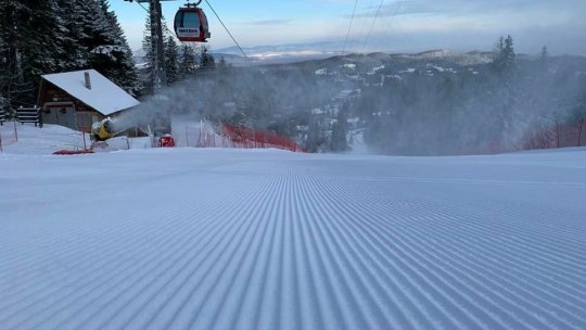 Vântul puternic nu a permis pornirea celor mai importante instalații de transport pe cablu din Poiană