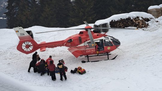 Intervenție cu elicopterul SMURD pe o pârtie din Poiană
