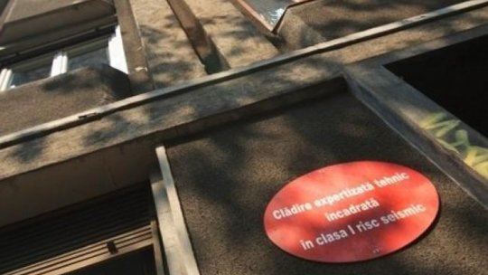 Prefectul Brașovului cere primăriilor să facă expertizarea tehnică a clădirilor în care funcționează unități școlare