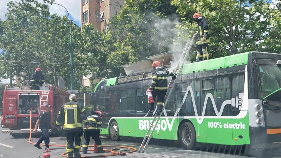 Cursuri pentru stingerea incendiilor la mașini electrice