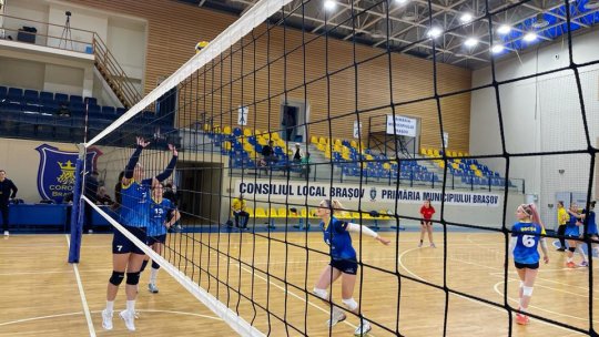 Victorie pentru Corona Brașov, la volei feminin