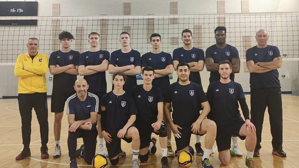 Echipa de volei masculin a clubului Corona Brașov are șanse mari să promoveze în prima divizie