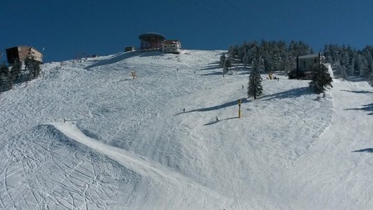 În Poiana Brașov, se mai poate schia doar pe două pârtii