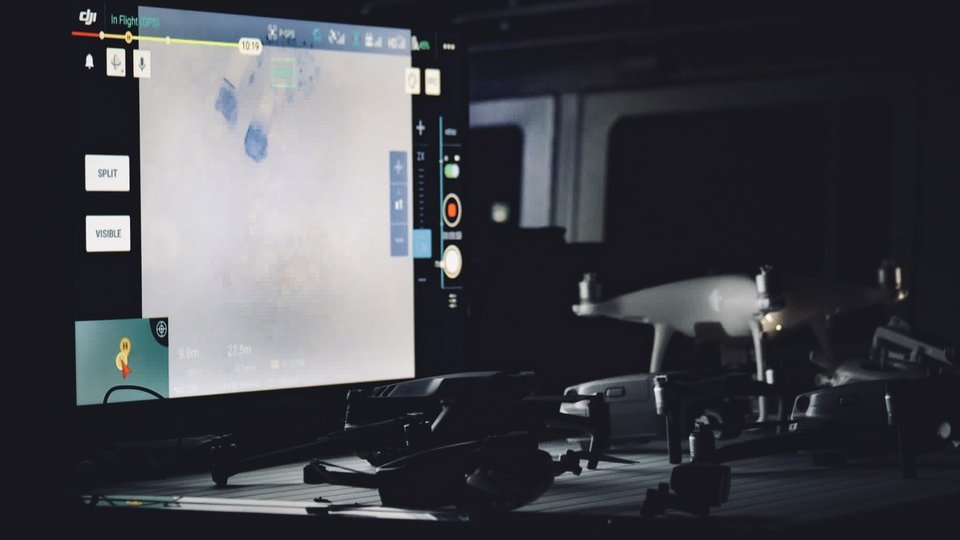 Centru mobil de comandă pentru salvamontiștii piloți de drone
