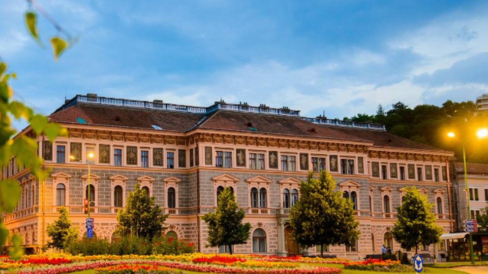 Patru echipe de la Universitatea Transilvania, în concursul "România fără dosar"