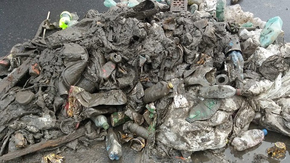 100.000 de lei au fost cheltuiți la Victoria, anul trecut, pentru curățarea canalizării