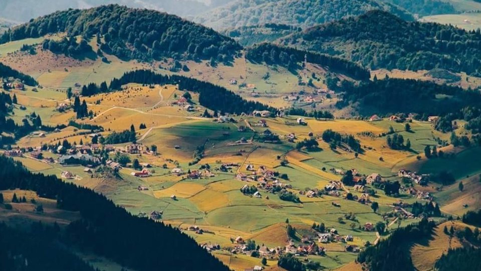 Fundata, pe primul loc într-un top al destinațiilor din România care merită să fie vizitate