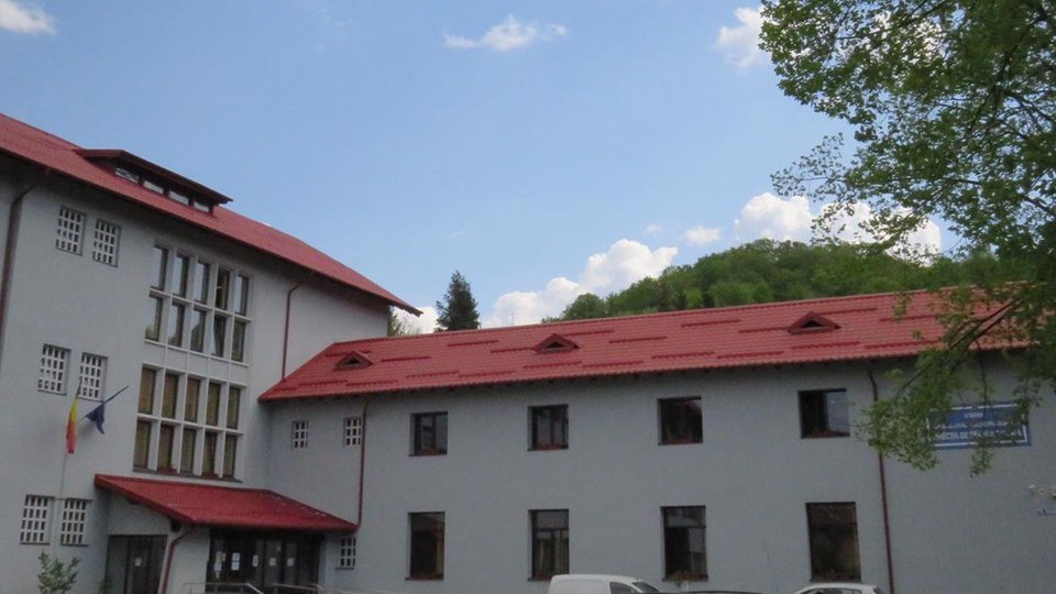 Seniorii vor primi tichetele sociale pe hârtie. Cardurile anunțate nu pot fi încă emise