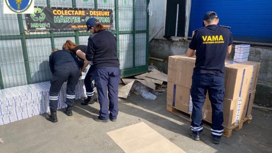 Țigări, ascunse printre dulciuri, într-un camion intrat dinspre Ucraina și descoperit la Brașov