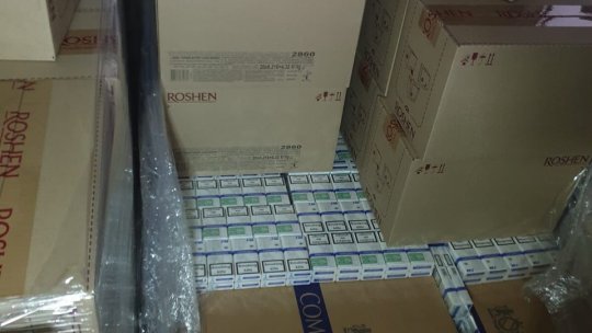 Șoferul ucrainean care transporta țigări într-un camion plin cu dulciuri a fost arestat preventiv la Brașov