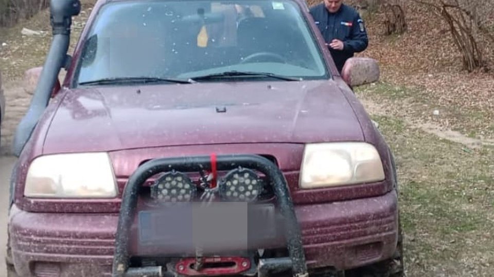 Pădurea nu este nici groapă de gunoi și nici traseu de off-road!