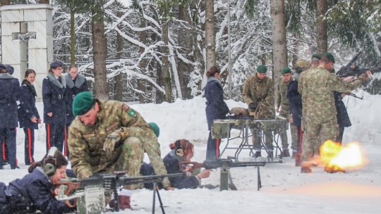 Liceenii militari în vizită la vânătorii de munte din Predeal