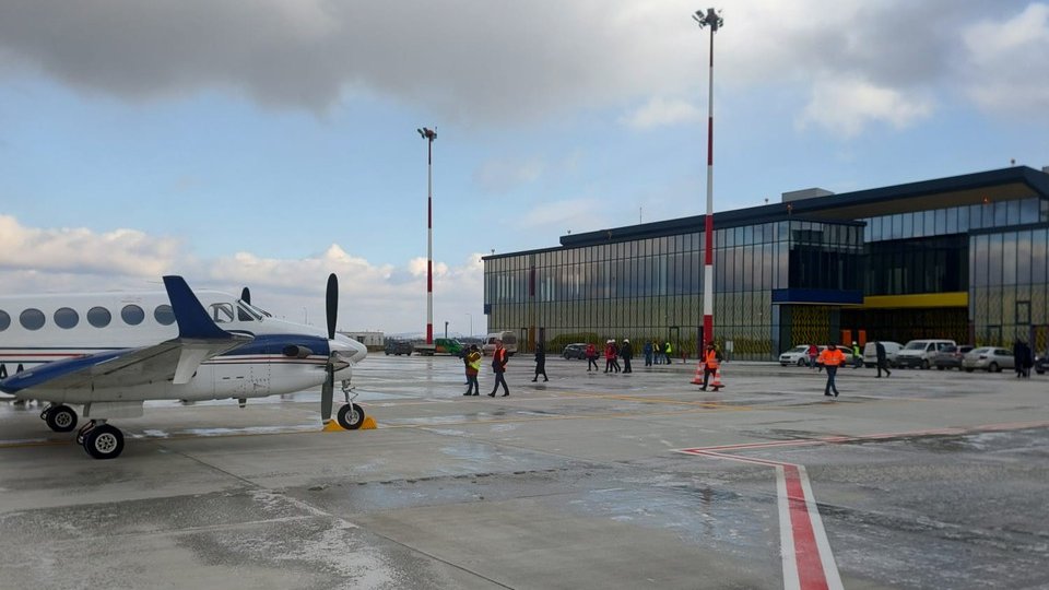 Licitație pentru închirierea unor spații și terenuri din cadrul Aeroportului Brașov
